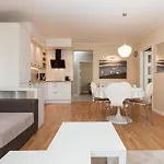 Zdrojowa By Renters شقة