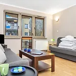Zdrojowa By Renters شقة